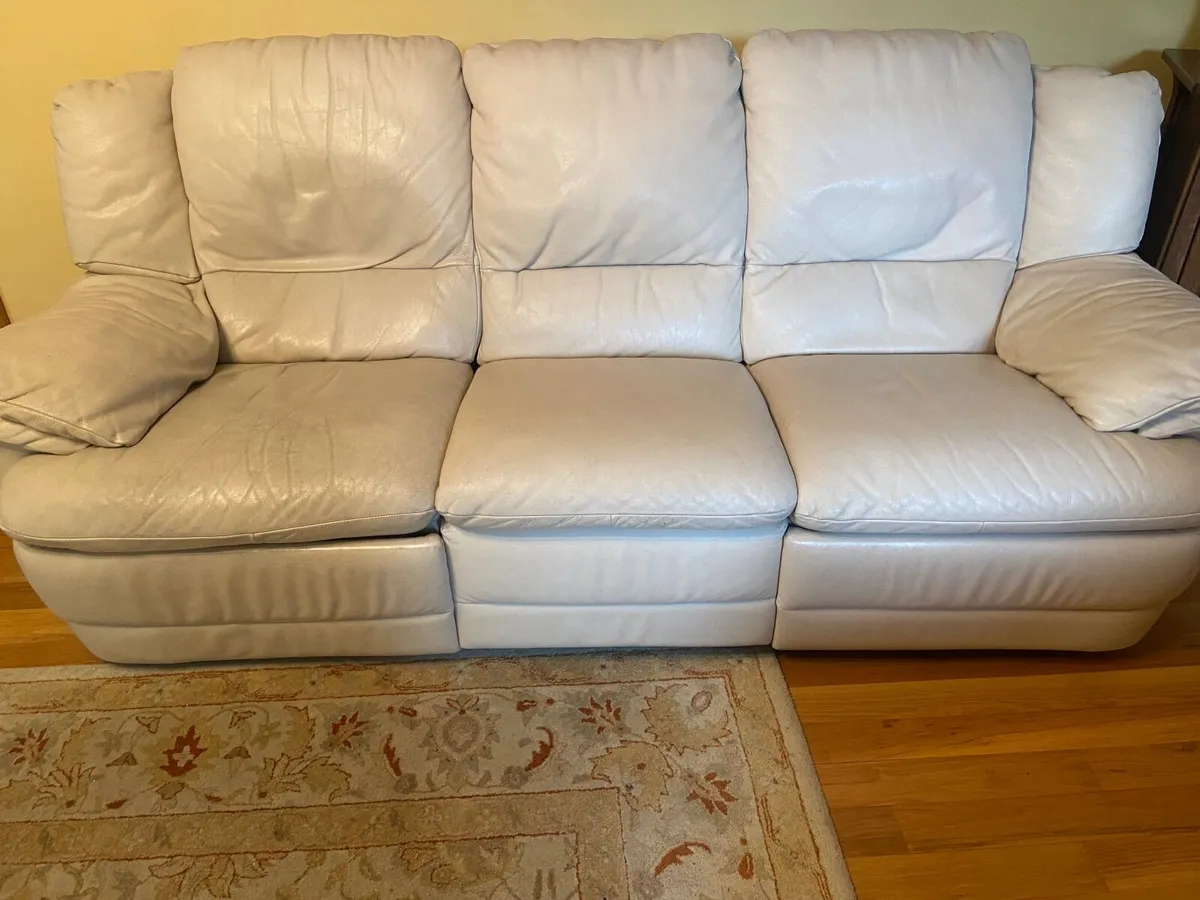 3,2 and 1 sofa - Image 1