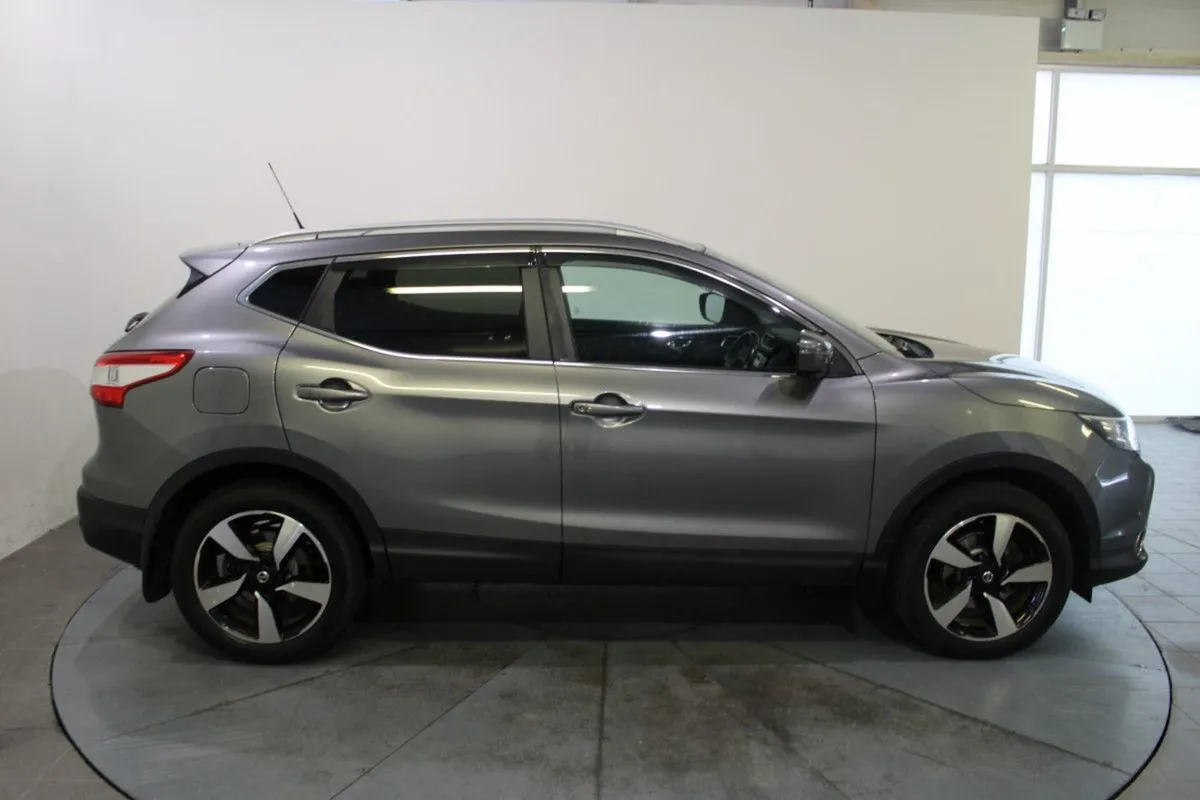 Nissan QASHQAI 1.5 DSL SV Premium - Image 3