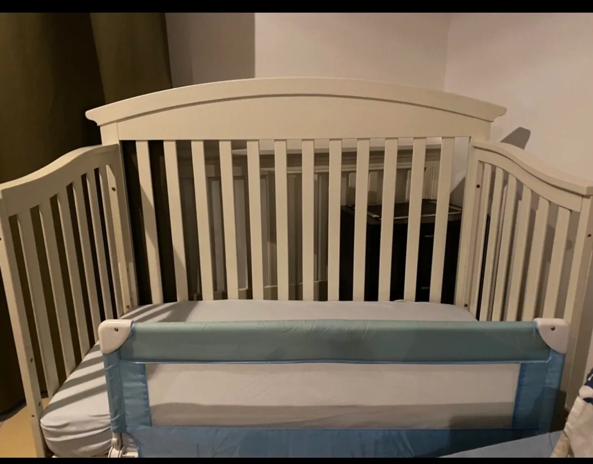 Toddler bed guard - Image 3