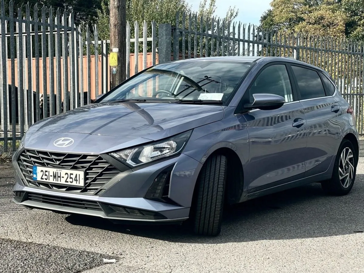 Hyundai i20 Deluxe Plus - Image 3
