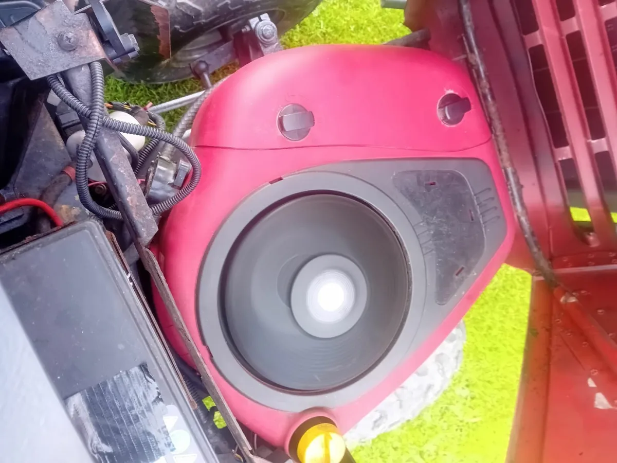 Ride on tractor - Image 2