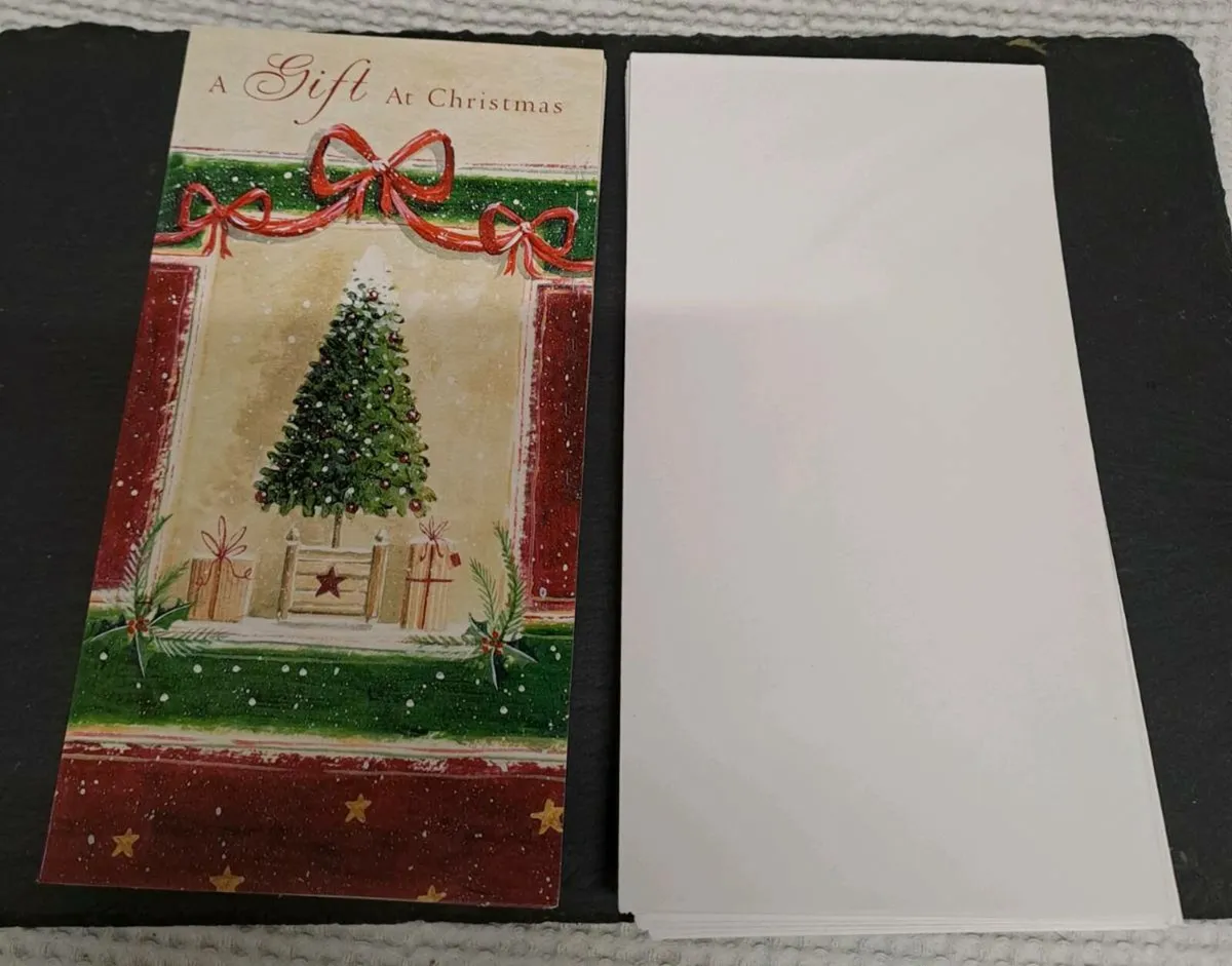 Free pack of 8 Christmas cards - Image 2