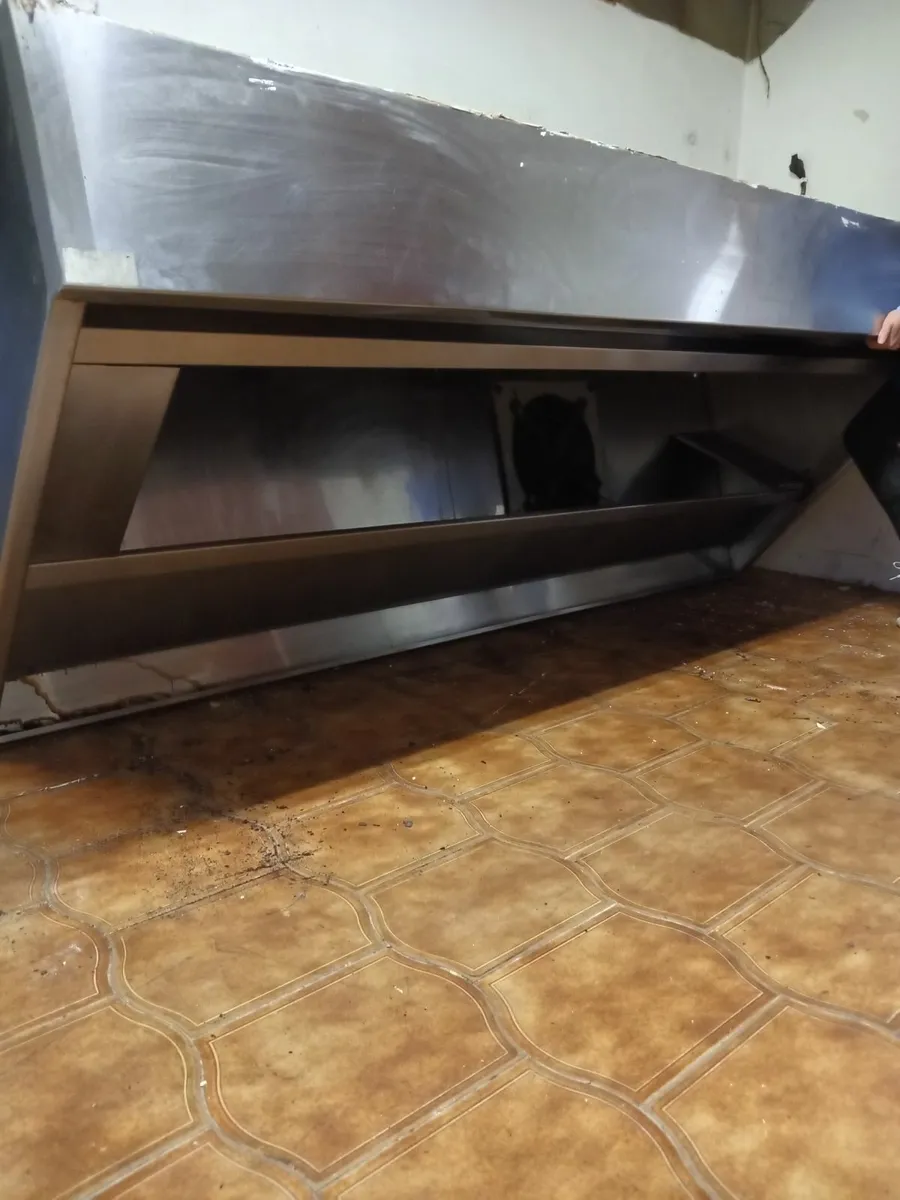 Cooker hood for industrial kitchen - Image 1