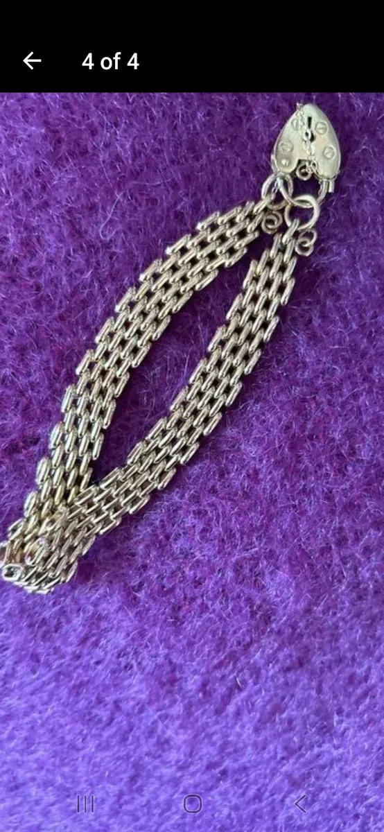 9ct Gold Gate bracelet - Image 2