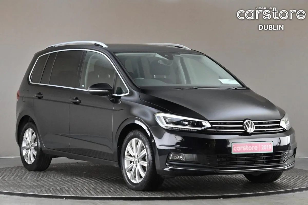 Volkswagen Touran 1.4 TSI DSG Highline  car Play - Image 1