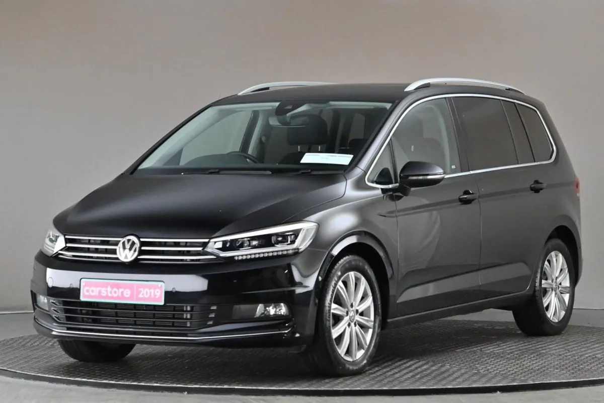 Volkswagen Touran 1.4 TSI DSG Highline  car Play - Image 3
