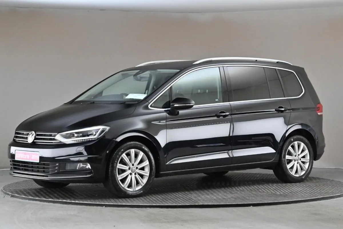Volkswagen Touran 1.4 TSI DSG Highline  car Play - Image 4