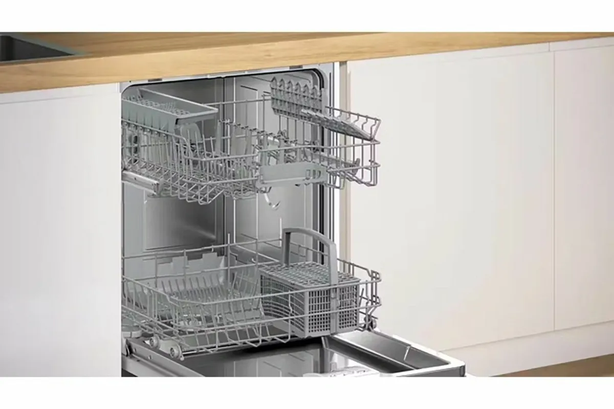 Bosch Fully-Integrated Dishwasher - Image 3