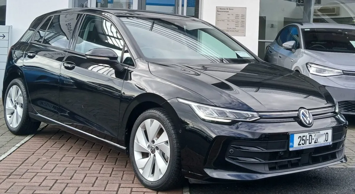 Volkswagen Golf Edition 75 2.0 TDI 116HP  park As - Image 1