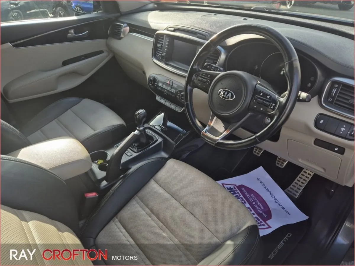 Kia Sorento Platinum 2WD - Image 2