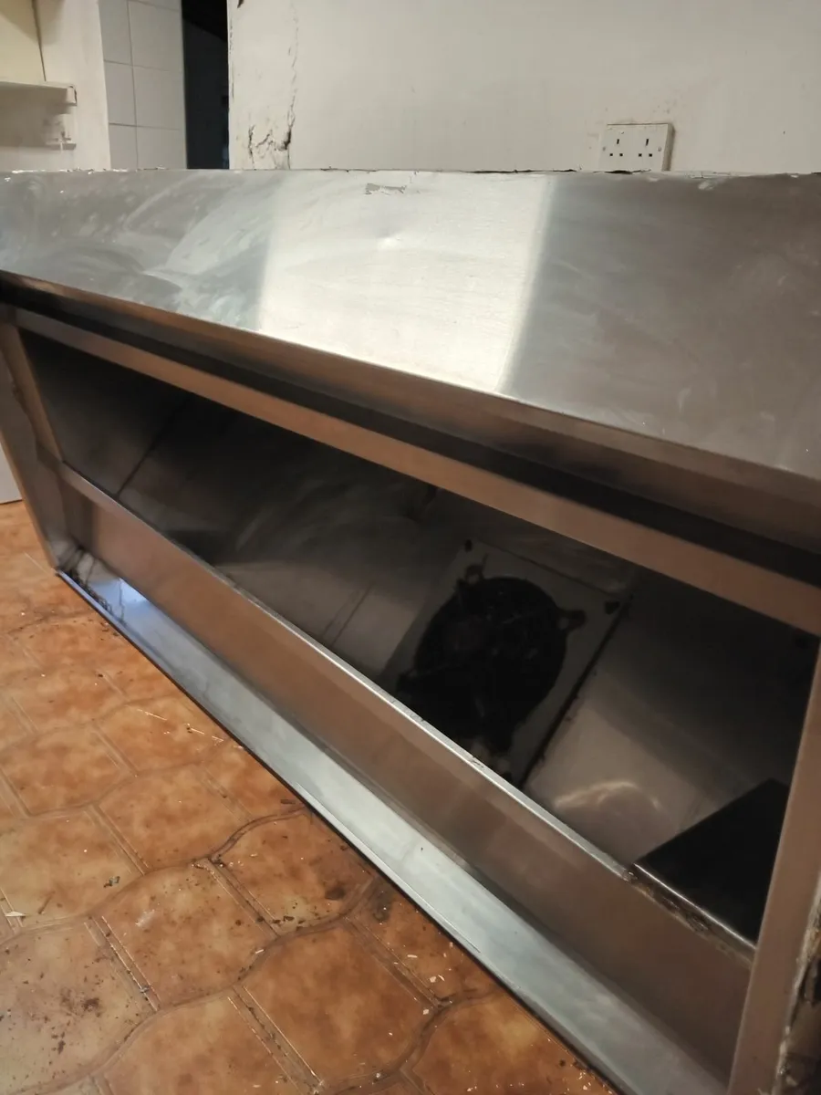 Cooker hood for industrial kitchen - Image 2