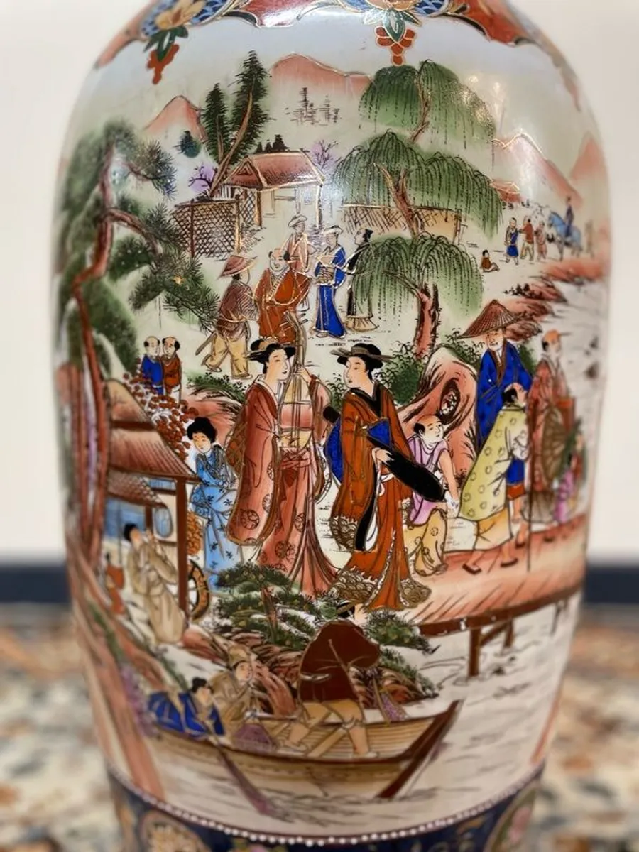 Fabulous Large 20th Century Chinese Ceramic Vase. - Image 2
