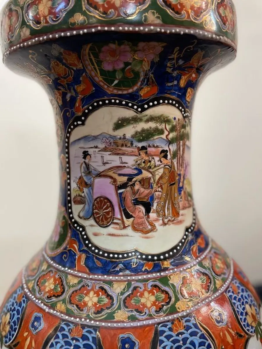 Fabulous Large 20th Century Chinese Ceramic Vase. - Image 3