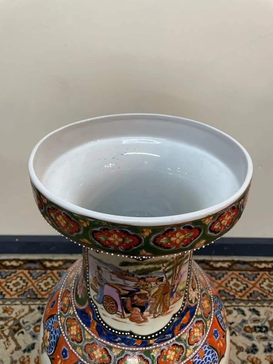 Fabulous Large 20th Century Chinese Ceramic Vase. - Image 4