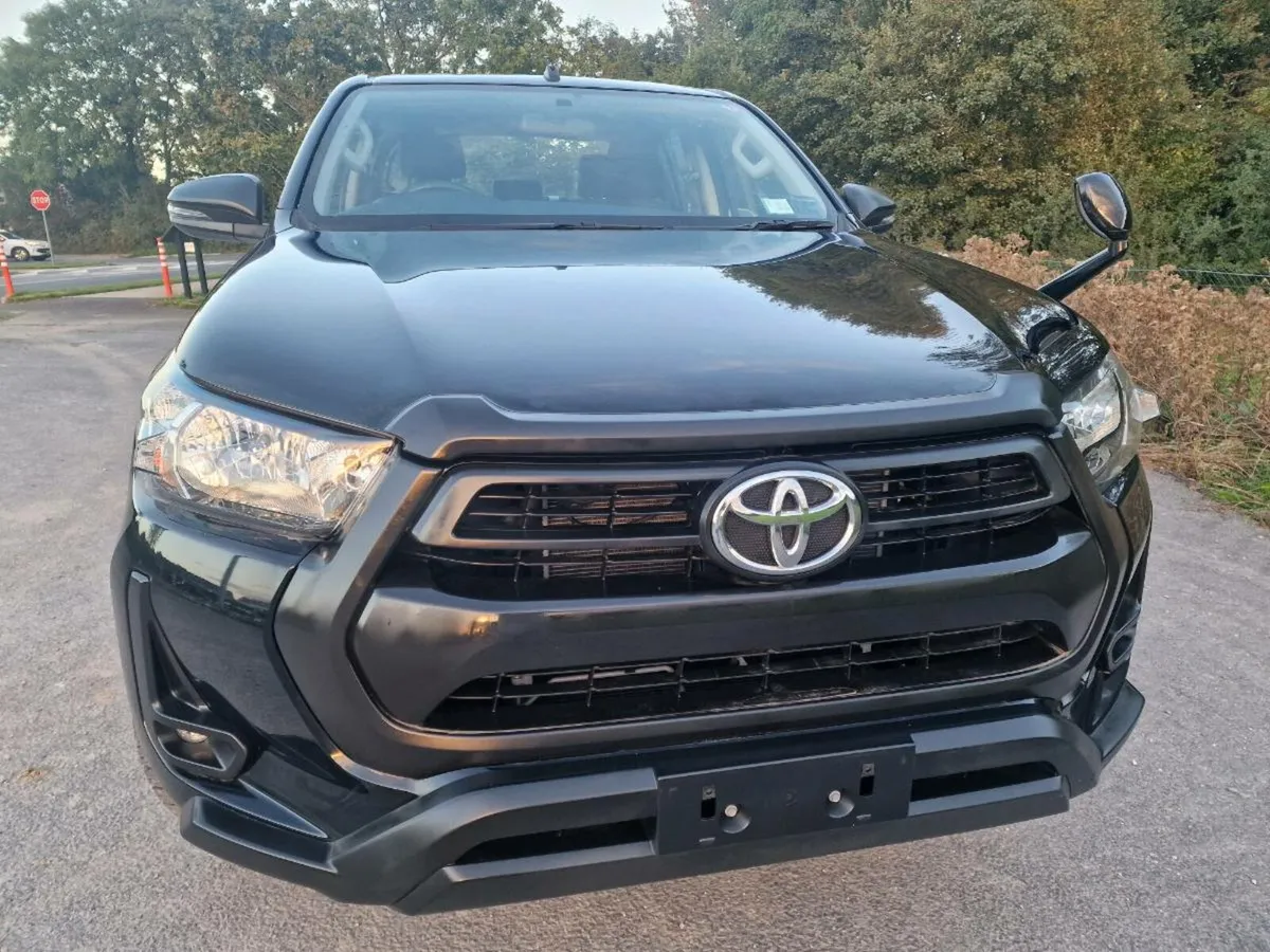 2021 Toyota Hilux  Icon X 2.4L Automatic 17k km - Image 3