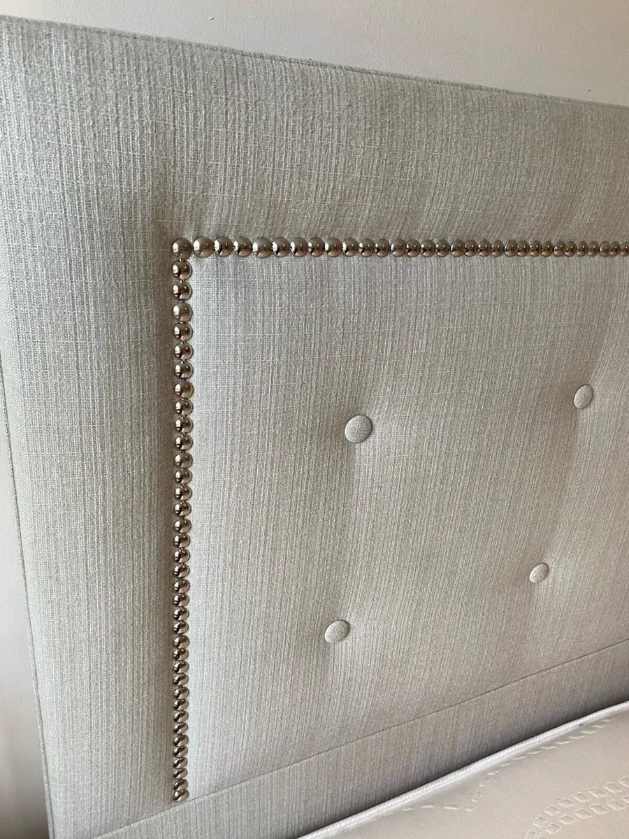 Super king headboard Respa brand like new - Image 3