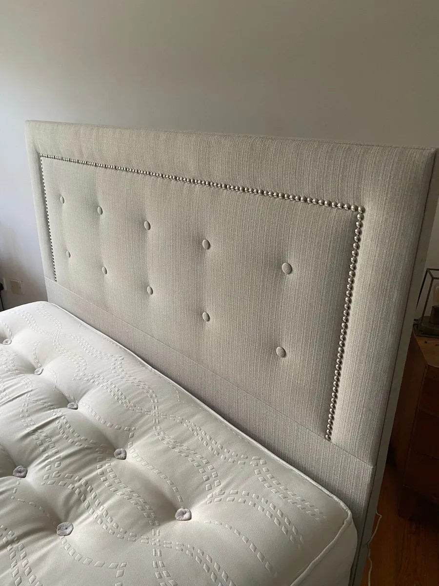 Super king headboard Respa brand like new - Image 4