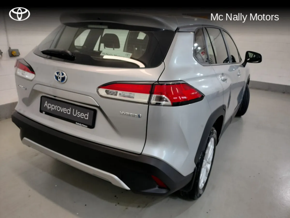 Toyota Corolla Cross CROSS LUNA 1.8 HYBRID AUTO - Image 3