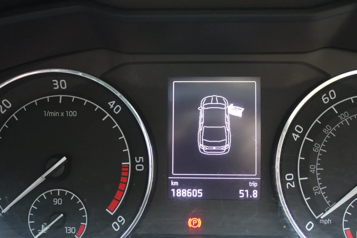 2018 SKODA SUPERB 2.0 TDI SEL EXECUTIVE - Image 4
