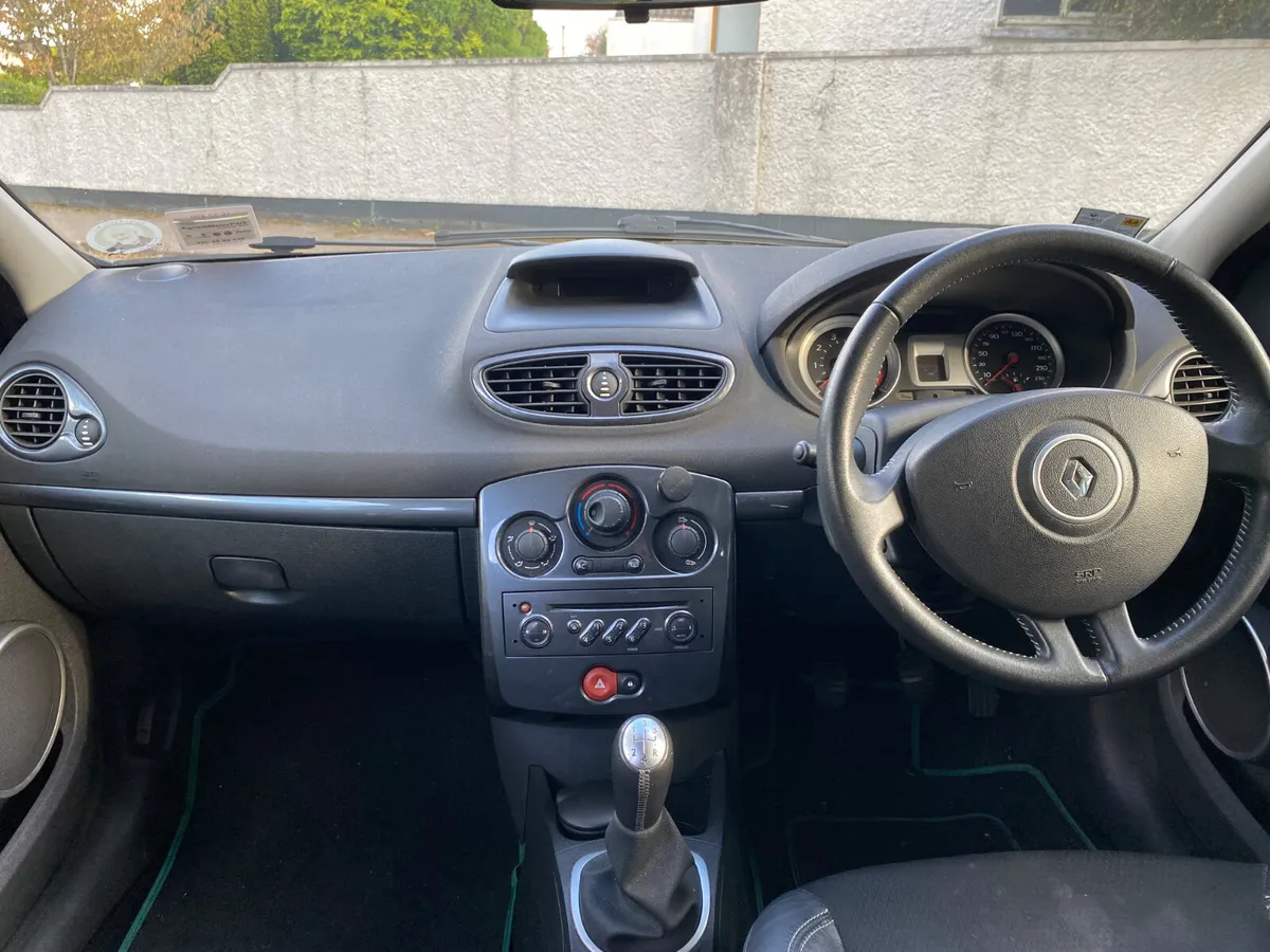 Renault Clio - 91,000 kms - Image 3