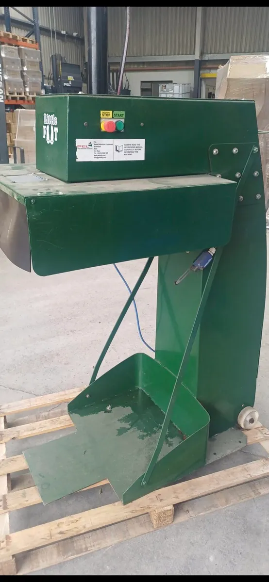 Bin compactor press 240 lotre - Image 1