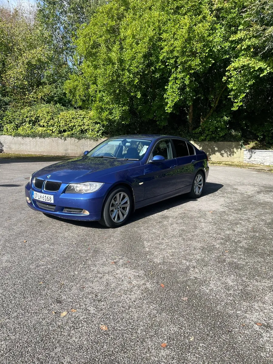 BMW 320d - Image 1