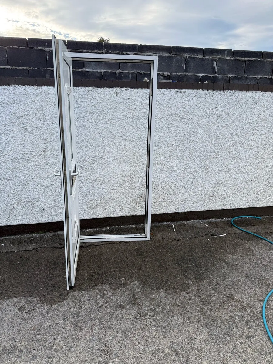 Pvc front door - Image 3