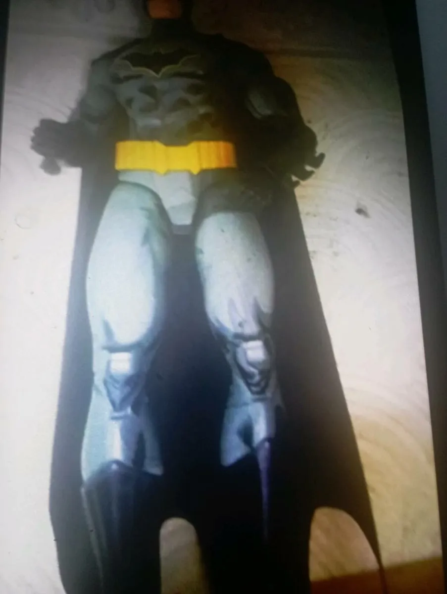 DC COMICS ACTION FREESTANDING 30" BATMAN FIGURE - Image 4