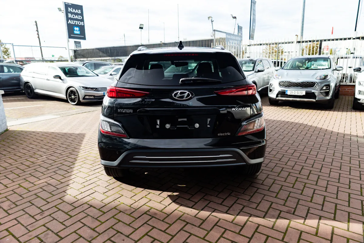 HYUNDAI KONA ELECTRIC 150KW 64HKH 5DR HATCHBACK // - Image 4