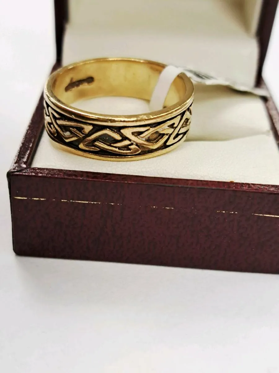 9K Gold Celt Ring 9CT - Image 3