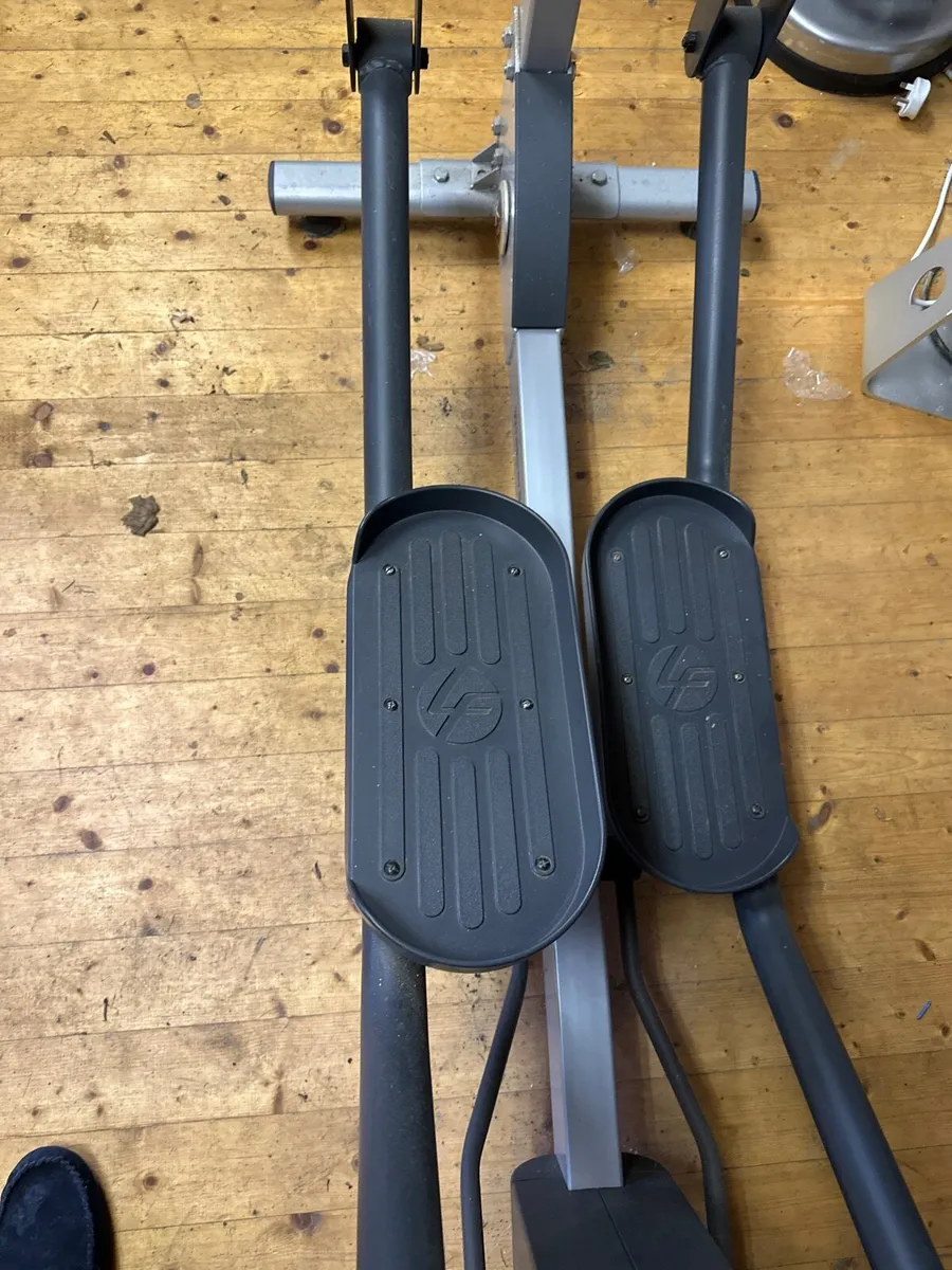 Exercise machine - Image 4