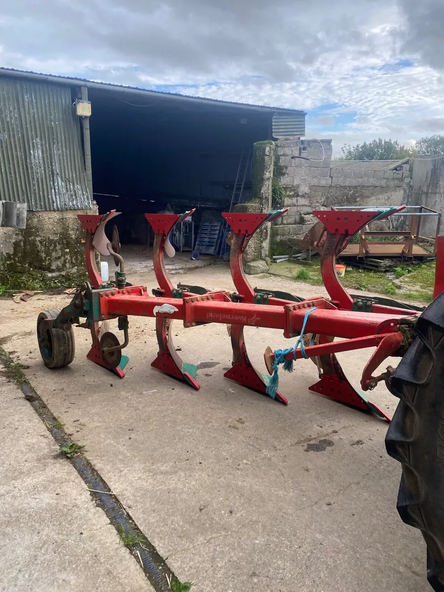 Kverneland plough - Image 3