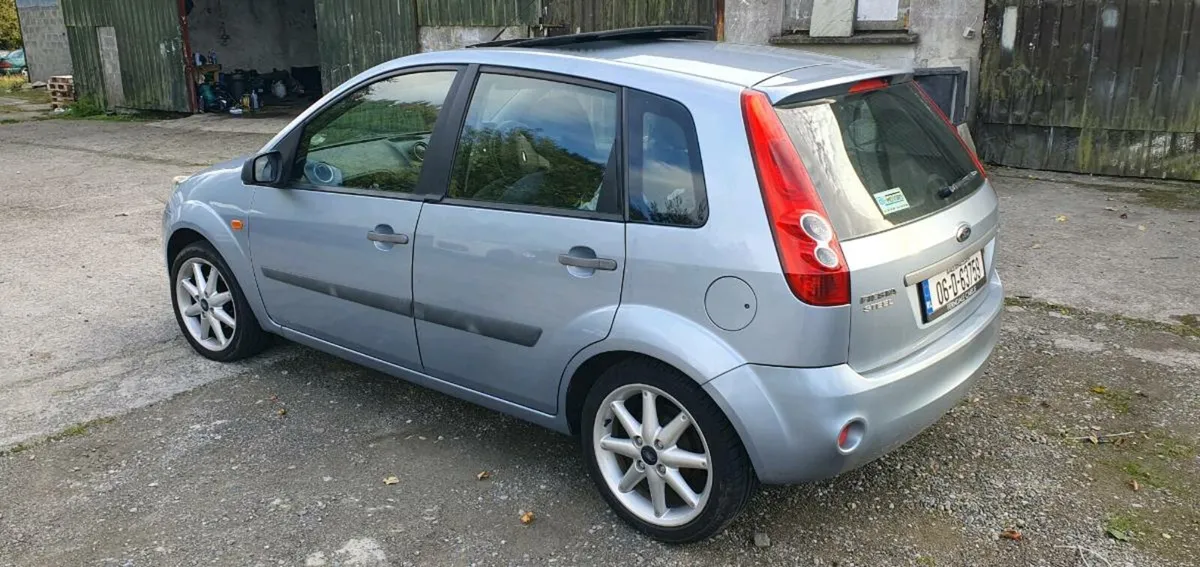Ford fiesta 1.2 2006 - Image 3