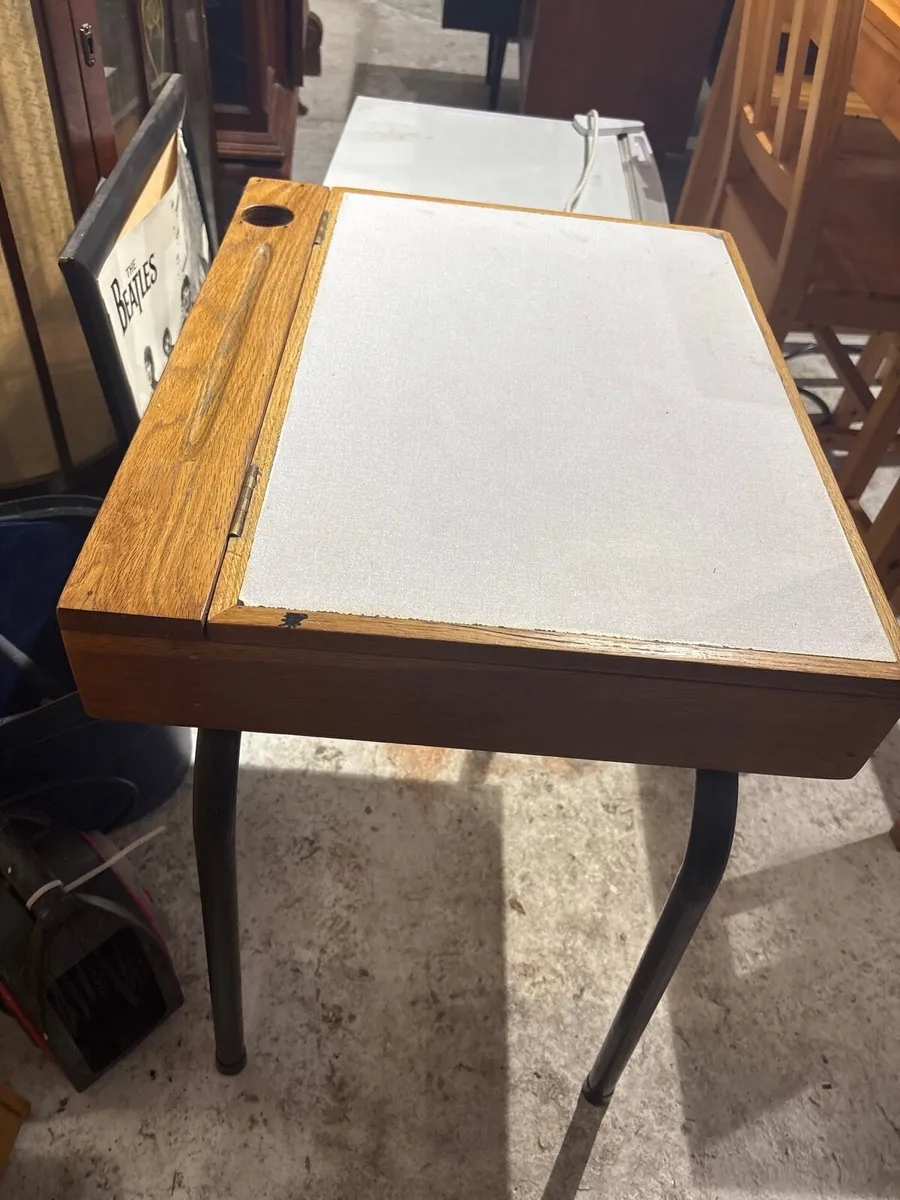 Children’s school desk - Image 3