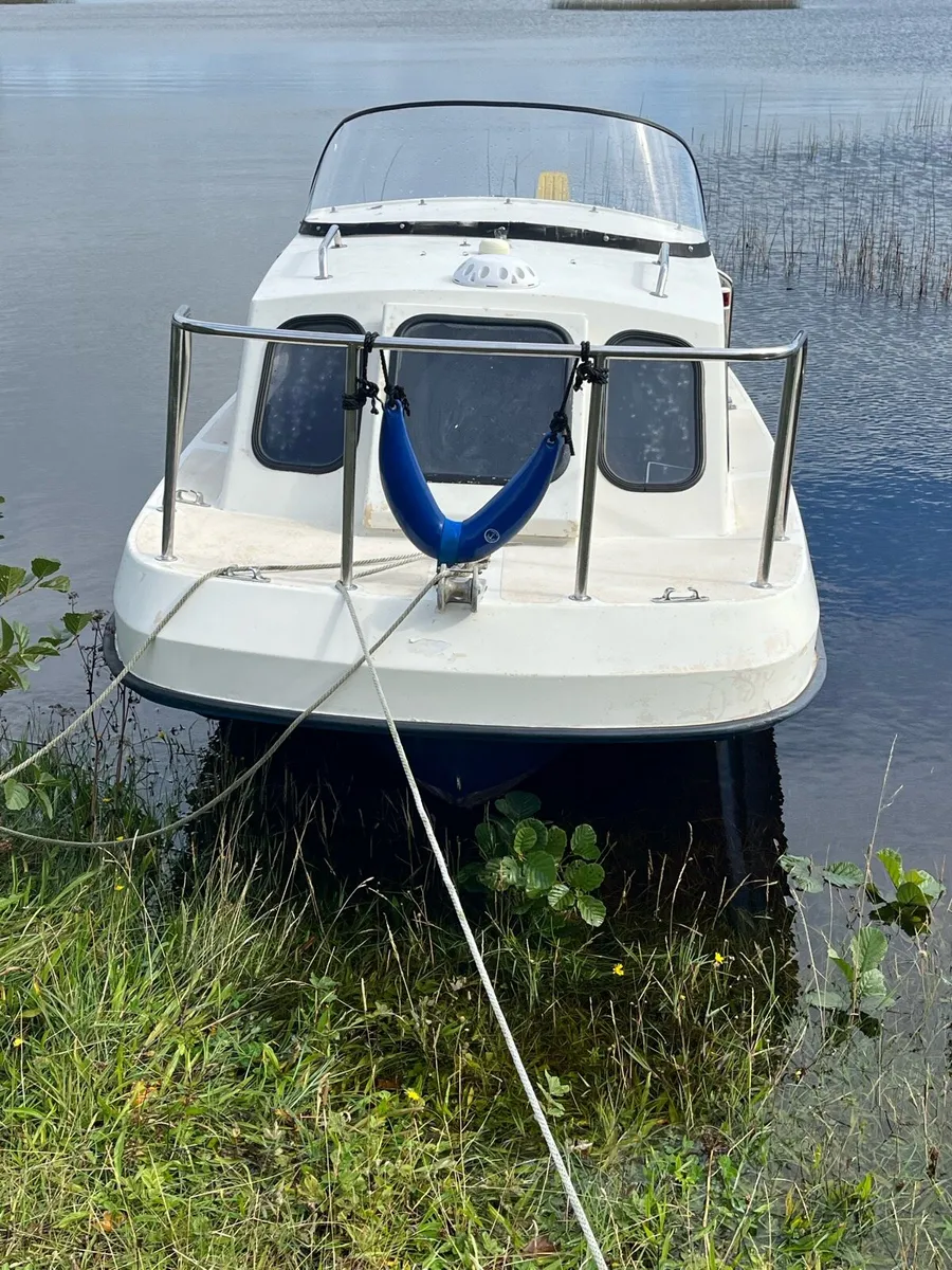 Fishing boat. - Image 2