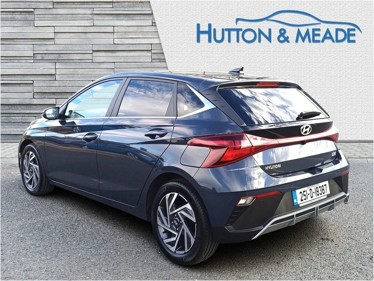 Hyundai i20 Delux Plus 1.2 Petrol 5dr - Image 3
