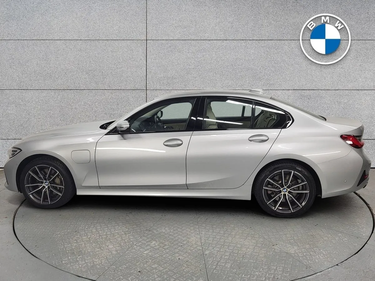 BMW 3 Series 330e Sport Pro Auto - Image 3