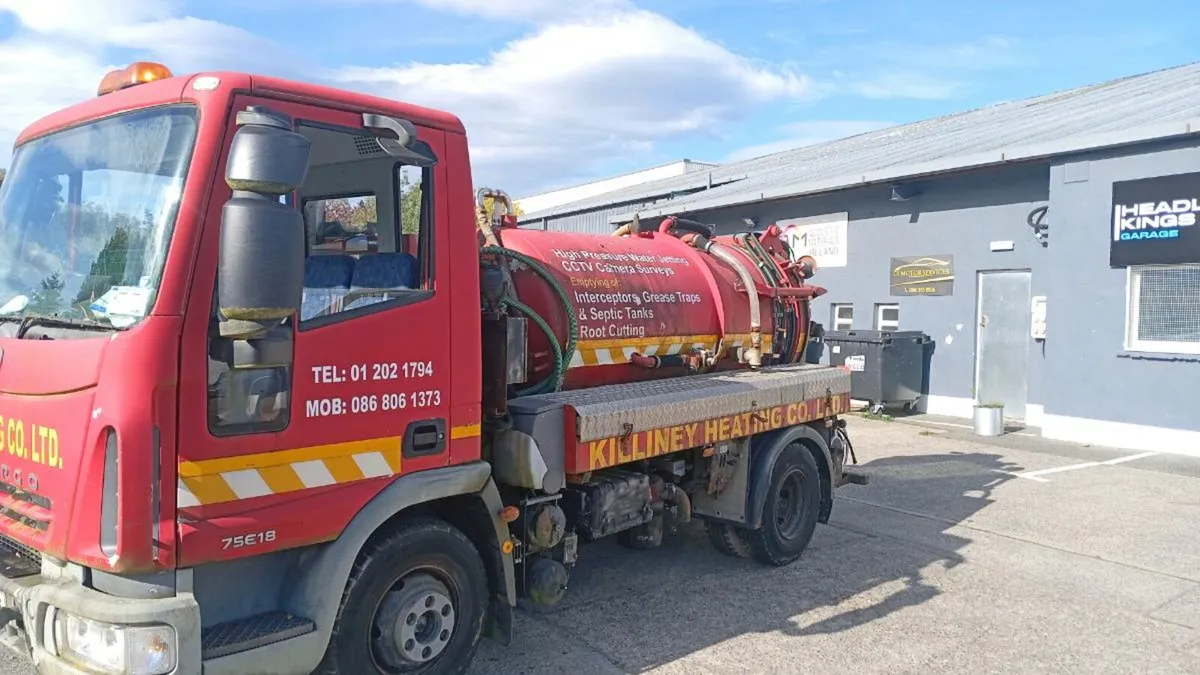 2007 iveco tanker drainage truck - Image 2
