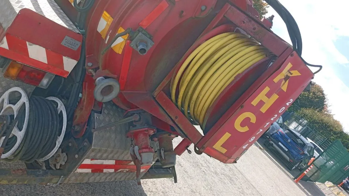 2007 iveco tanker drainage truck - Image 4