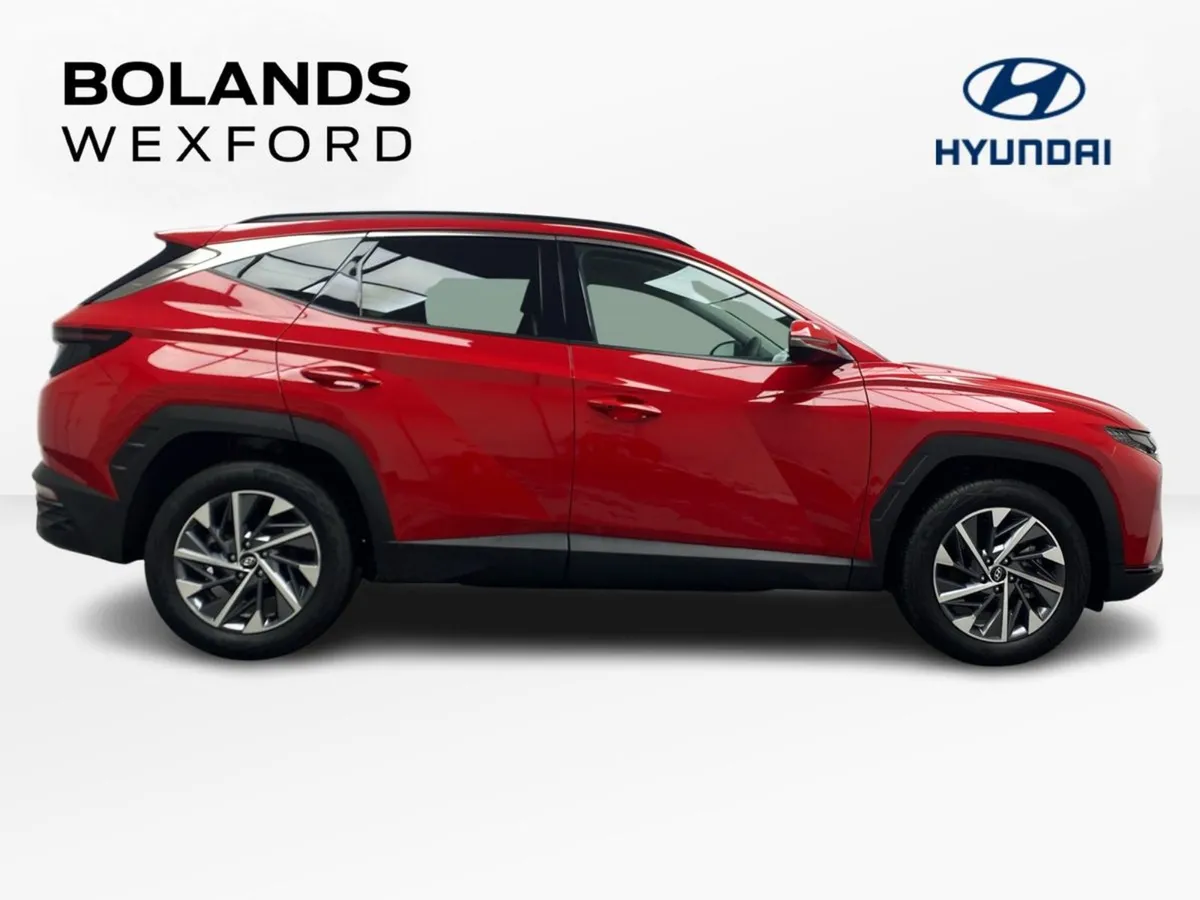 Hyundai Tucson 2WD Executive Plus - Image 4