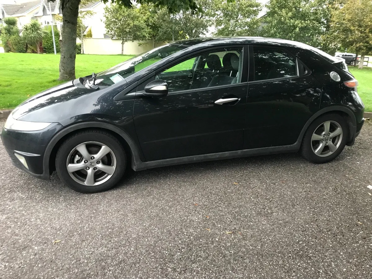 Honda Civic 1.8 2007 - Image 2
