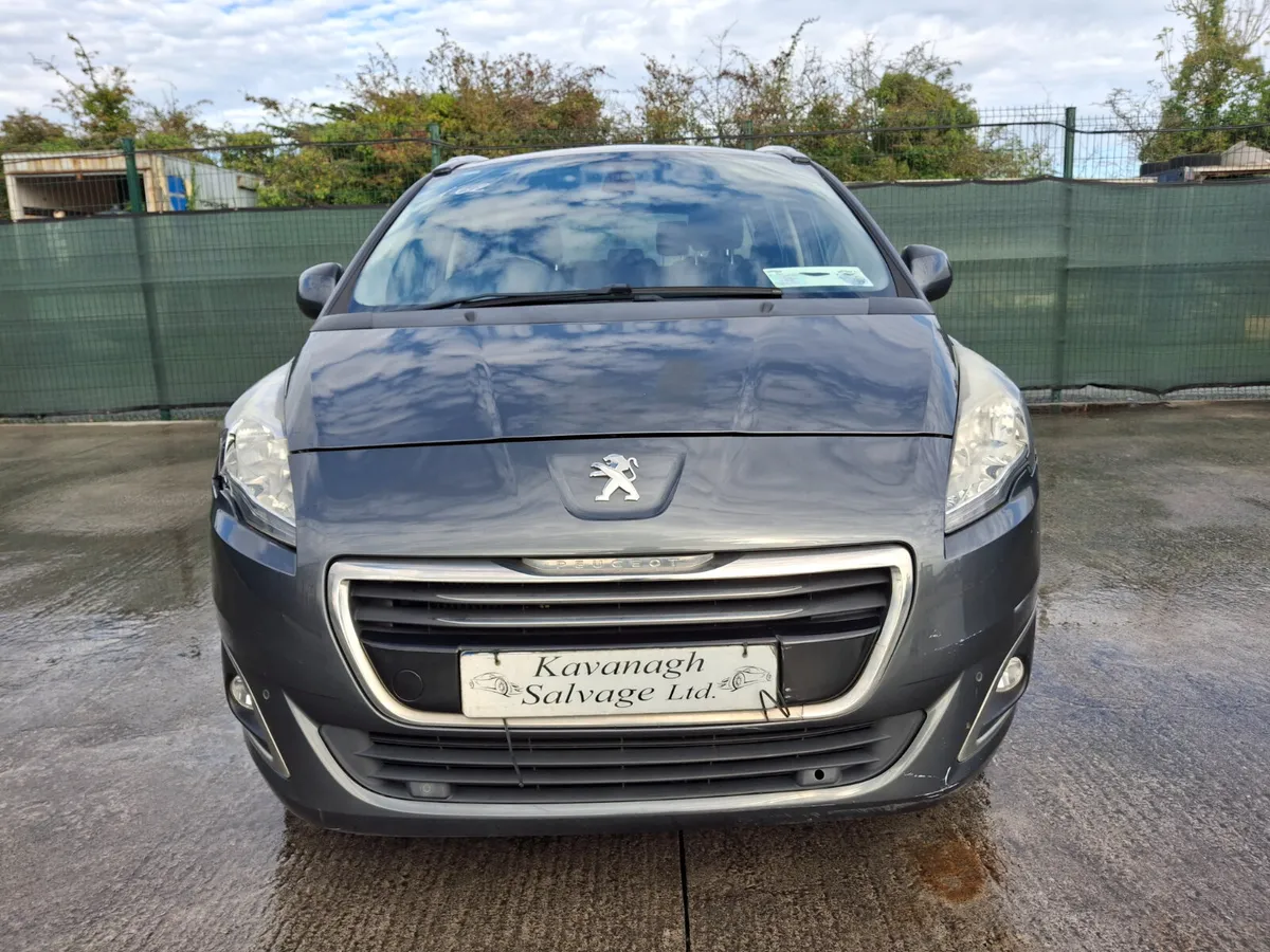 2014 Peugeot 5008  7 seater  Automatic - Image 3