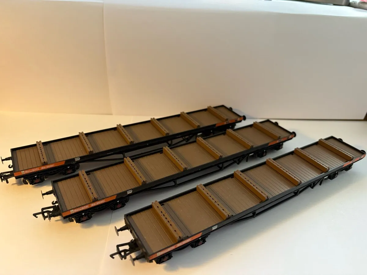 Model Railway Bachmann BDA Bolster Wagons - Image 1