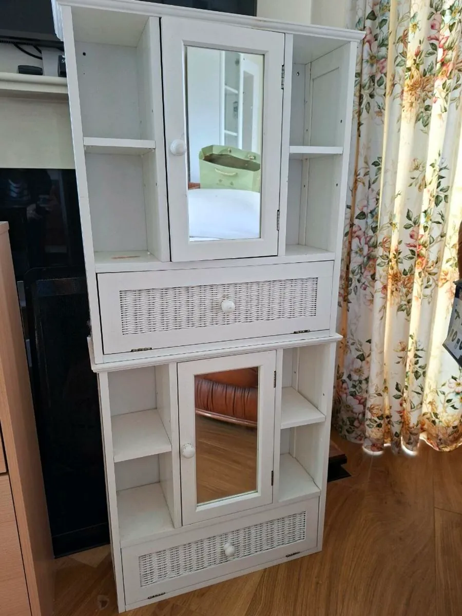 Cabinets in various sizes - Image 4