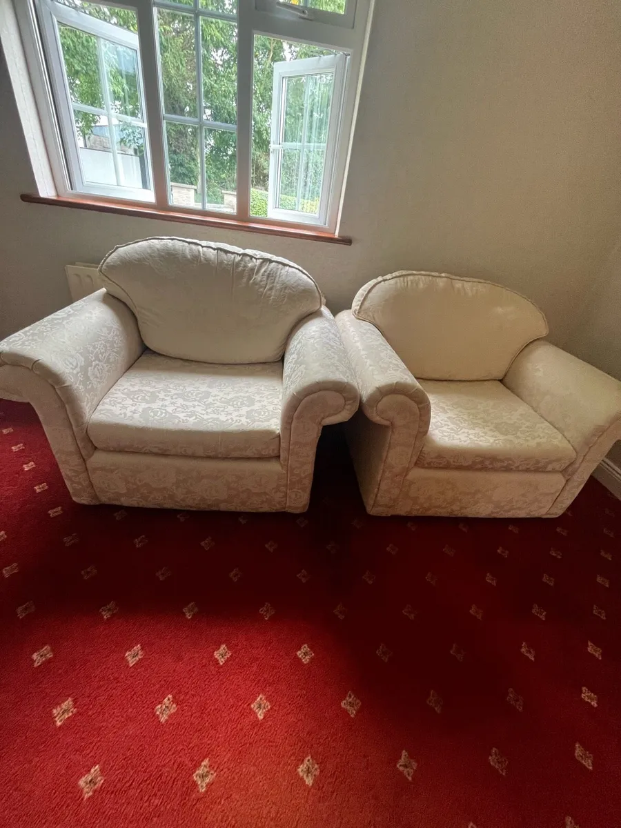 Sofa & 2 Armchairs - Image 2