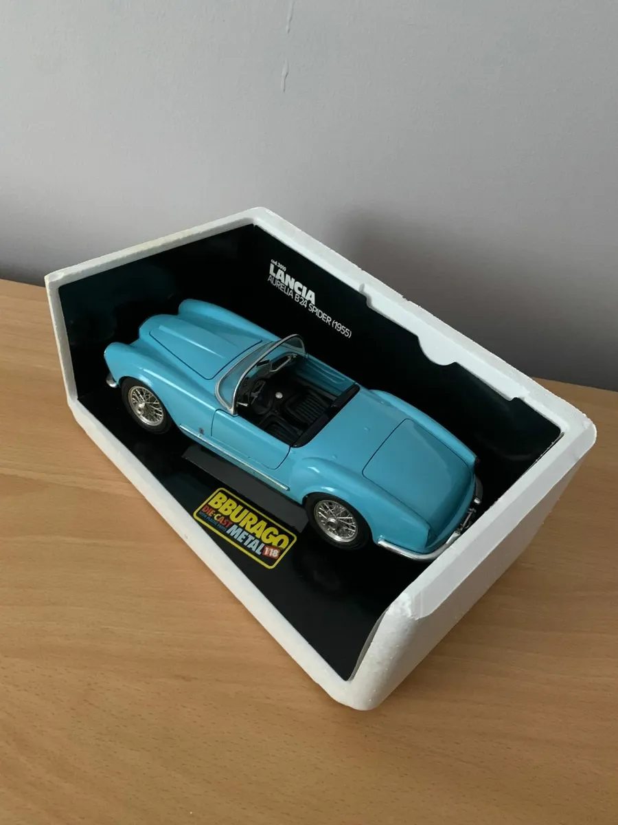1955 Lancia Aurelia Spider 1/18 Burago Model Car - Image 4