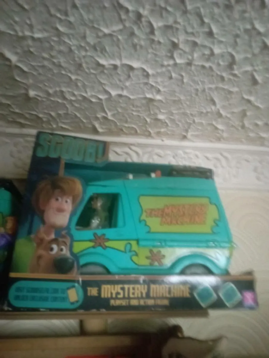 SCOOB - DOO MYSTERY TIME MACHINE PLAYSET - Image 1