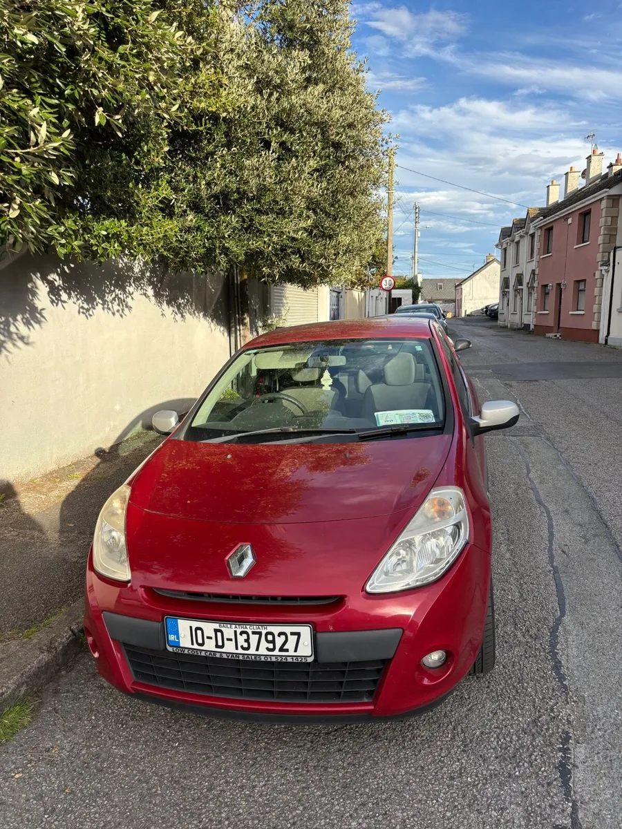 Renault Clio 2010 - Image 1