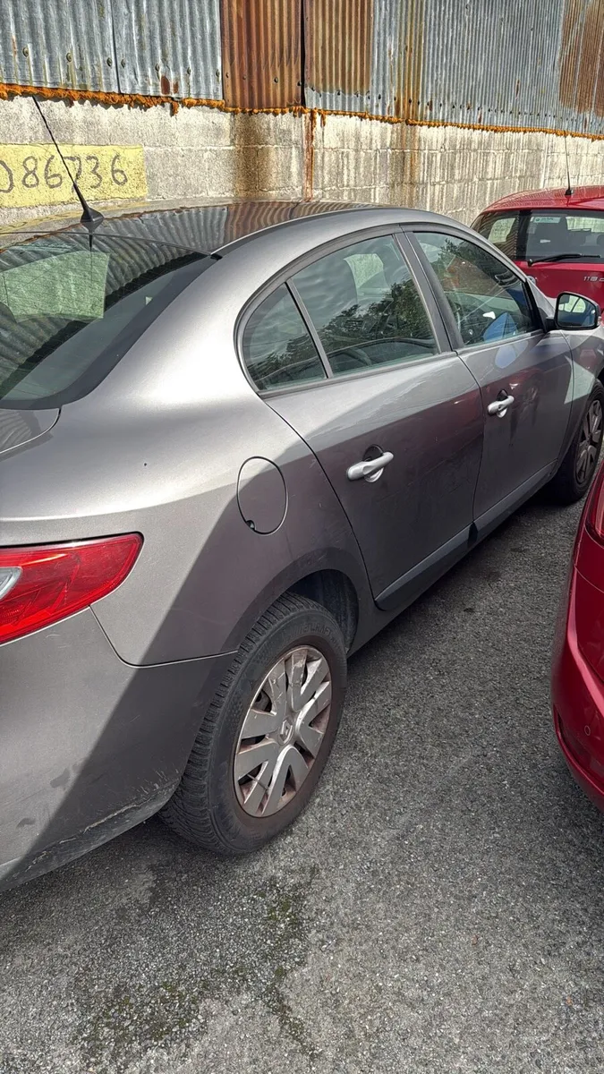 Car - Image 3