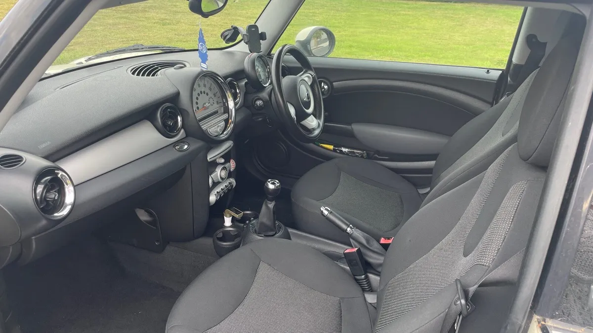 2010 Mini First (Requires Engine Refurbishment) - Image 2